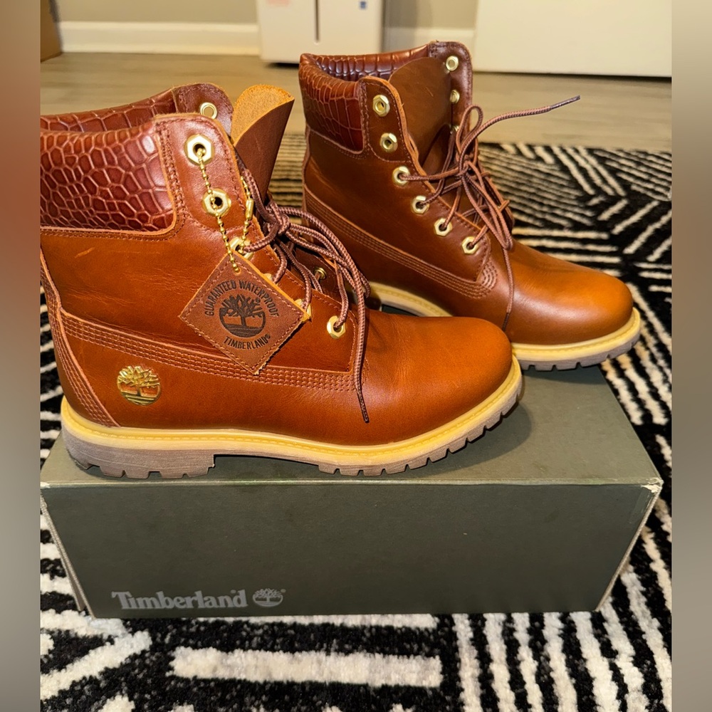 Timberland Boots Sz 8.5 Women’s